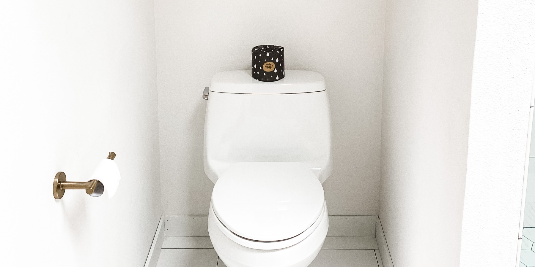 Remove Limescale on Toilet: The Wonders of White Vinegar